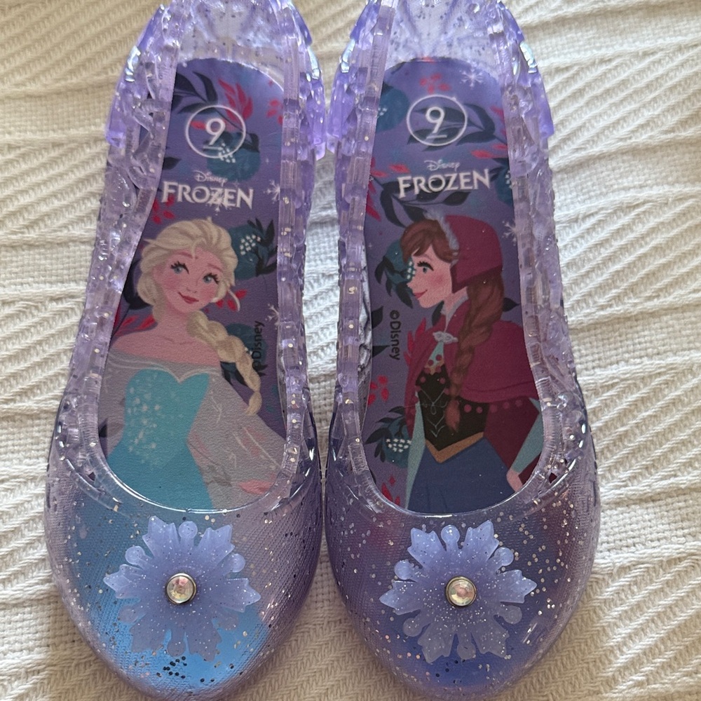 Disney Frozen Glittery Purple small heal for Kids and lights up!